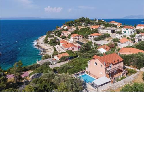 Six-Bedroom Holiday home Prigradica with Sea View 07
