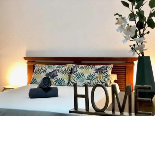 Six Rooms Alicante