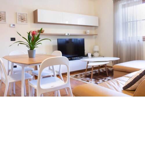 Ski In/Ski Out 2-Bedroom Free Parking