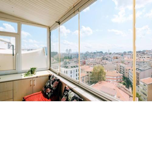 Sleek Flat in Nisantasi with Terrace