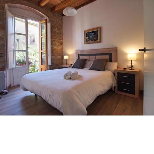 Sleep & Stay, Besalú iglesia