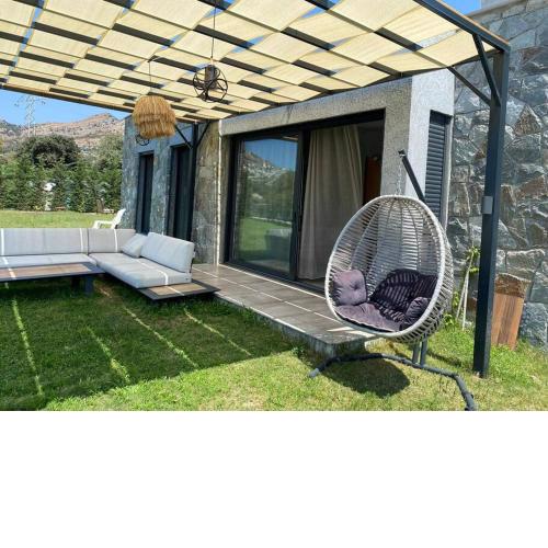 Sleeps 4, Villa in Nature - AWZ 301