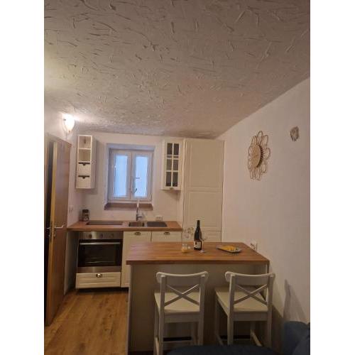 Small Modern Apartman in centar of Cres