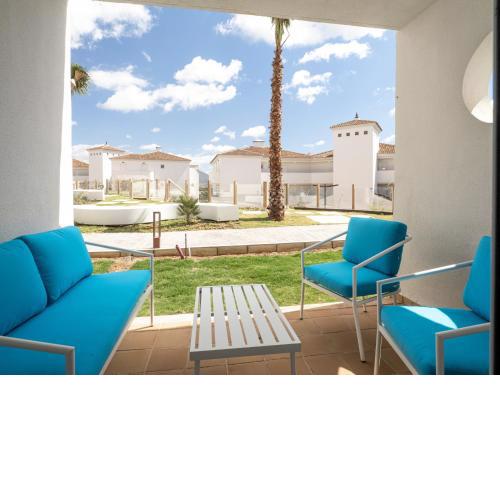 Small Oasis 2386