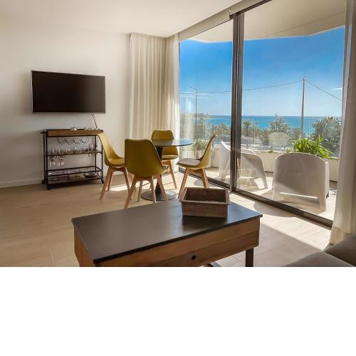 Smart Sea Waves Apartment on the beach