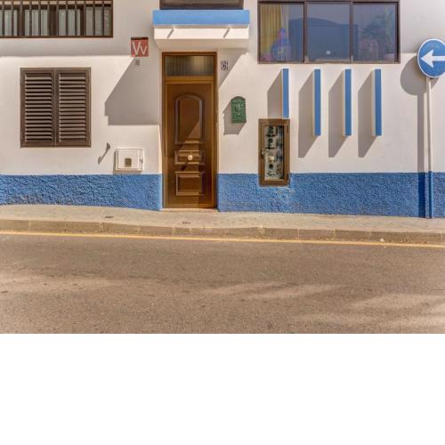 Snug apartment in Puerto de las Nieves by the sea