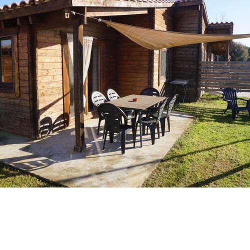 Snug Holiday Home in Ultramort with Terrace near Nature Park