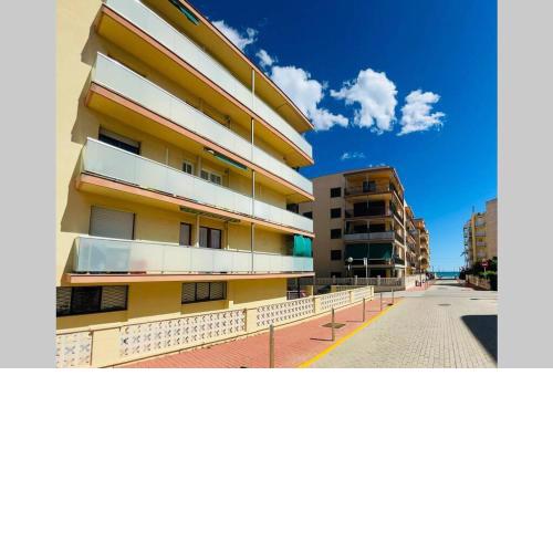 SOL + PLAYA + RELAX en SALOU