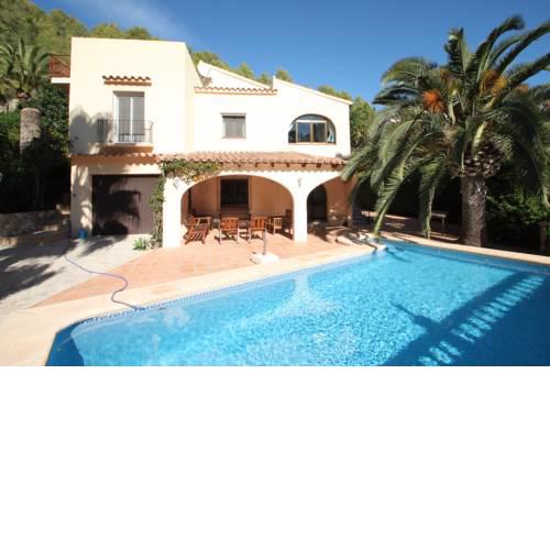 Sola - pretty holiday property with garden and private pool in Benissa