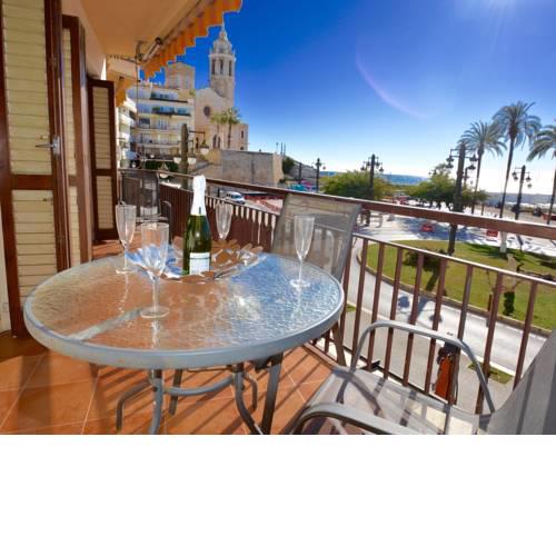 SOLEIL beach front apartment