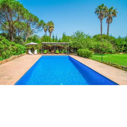 Solius Villa Sleeps 6 Pool WiFi