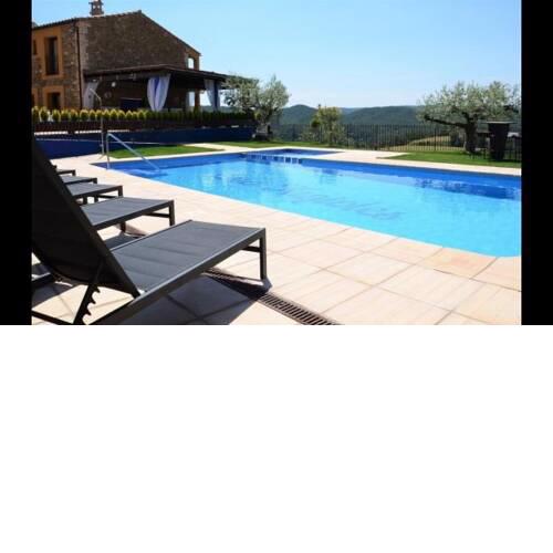Solsona Villa Sleeps 20 with Pool