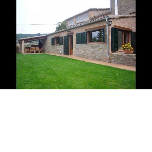Solsona Villa Sleeps 7 with Pool