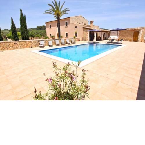Son Macia Holiday Home Sleeps 8 with Air Con