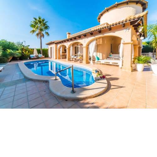 Son Serra de Marina Holiday Home Sleeps 6 with Pool Air Con and WiFi