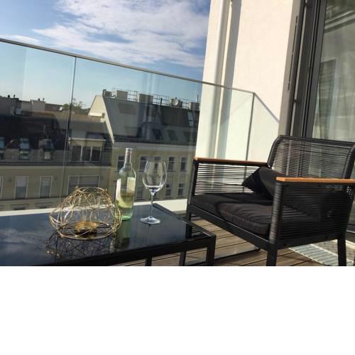 Sonnenapartment mit Blick über Wien und Terrassen