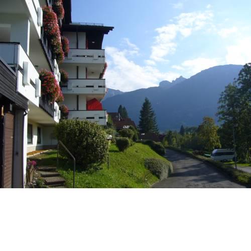 Sonniges Appartement mit Balkon und Bergblick
