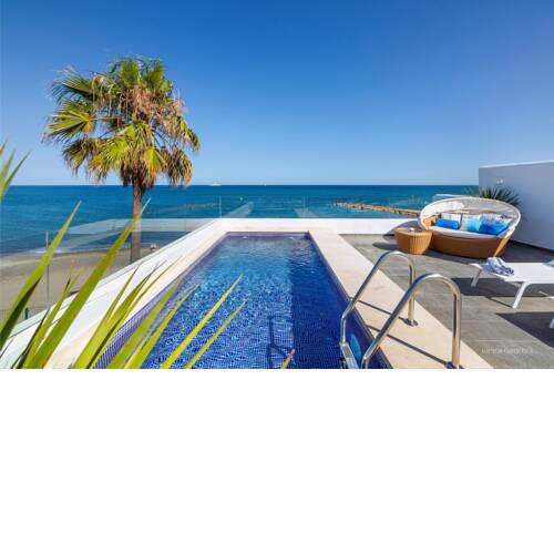 Sotogrande Beach House with private roof top pool and direct access to beach