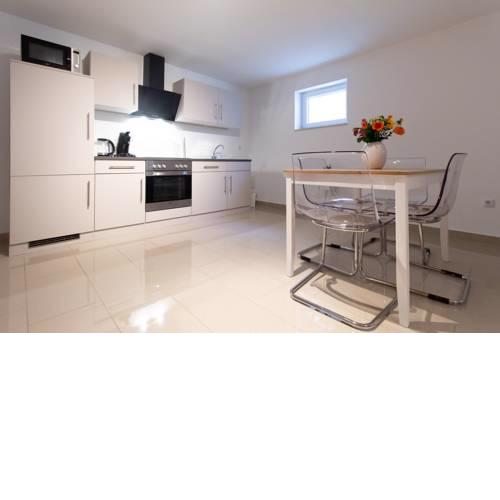 Souterrain Wohnung