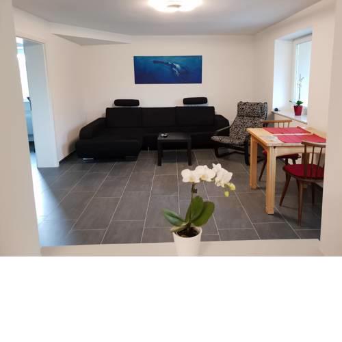 Souterrainwohnung im Grünen