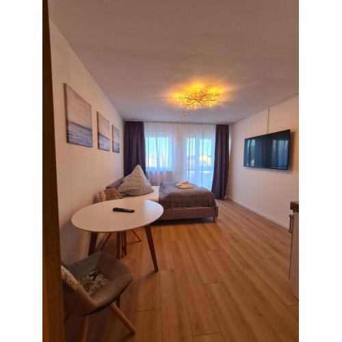 South Apartment - Modern & Stylish for 2 - Parking