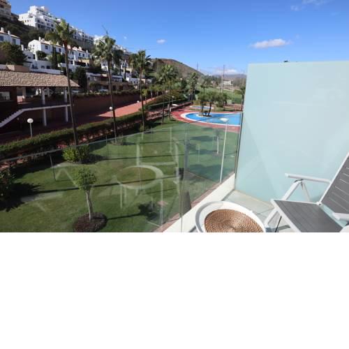 Spacious 2 bedroom apartment in Navigolf zone in La cala de Mijas IR38
