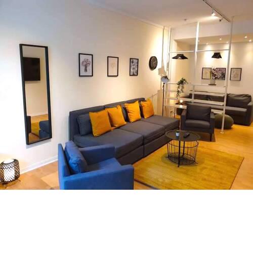 Spacious 2 BR-Apartment +close to U-Bahn