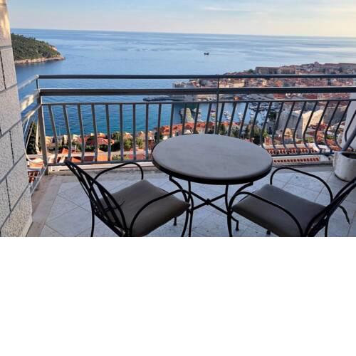 Spacious 2 BR Apt. LuxeView- OldTownView+Parking