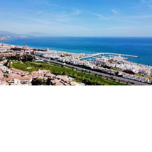 Spacious 3 bed house stunning views