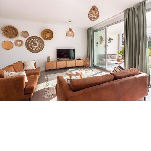 Spacious 3BR condo only 3 mins away from beach