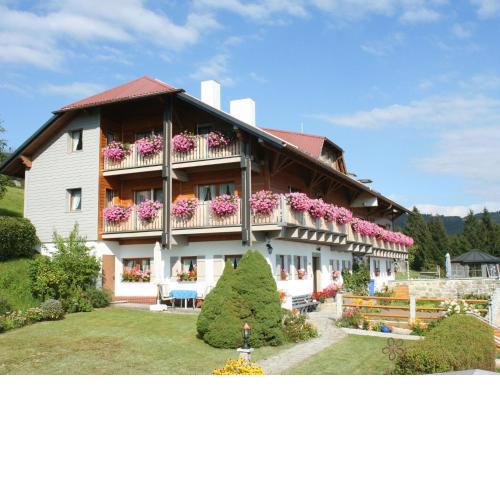 spacious apartment for 4 people with balcony and panoramic view