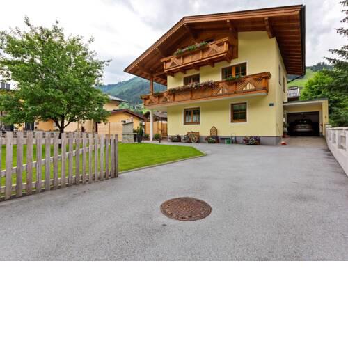 Spacious Apartment in Grossarl with Garden