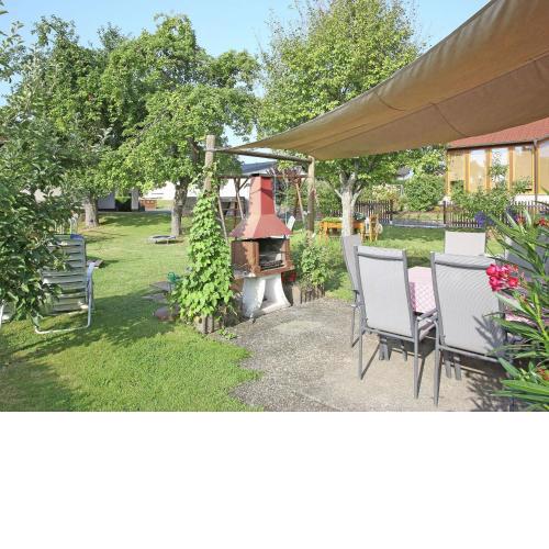 Spacious Apartment in Pracht near Forest