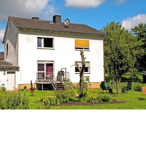 Spacious Apartment near Forest in Freienhagen