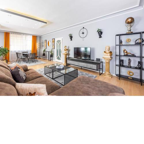 Spacious Apartment on Bagdat Street Kadikoy