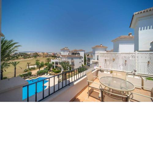 Spacious Bright Penthouse Apartment - MO5231LT