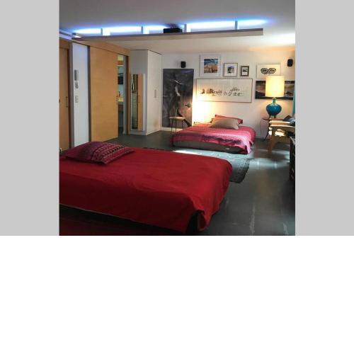 Spacious Chillout space in Madrid Centro.