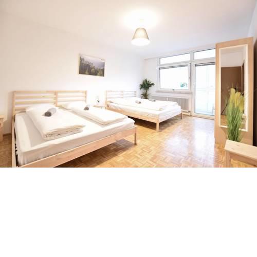 Spacious, cozy 2 Bedroom Apartment, Center walking
