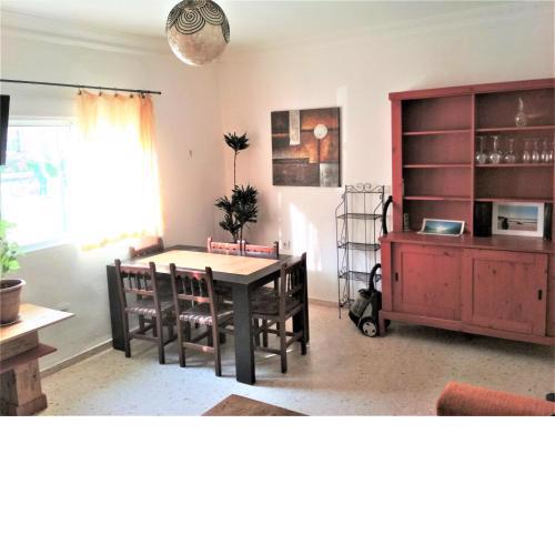 Spacious flat ideal location parking, Kite lessons