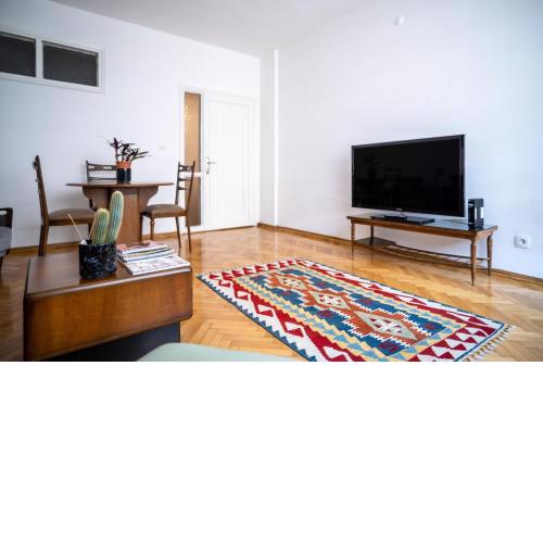Spacious Flat with Central Location in Beyoglu