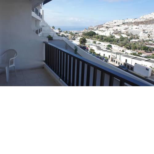 Spacious flat with ocean view