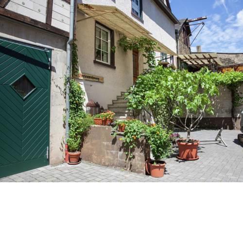 Spacious Holiday Home in Kesten near Town Center