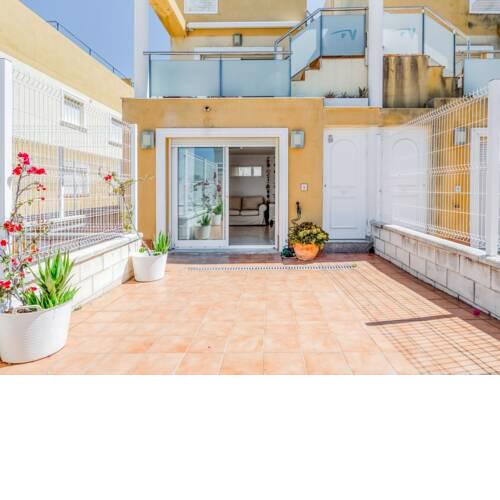 Spacious Holiday Home in Oliva with Swimming Pool