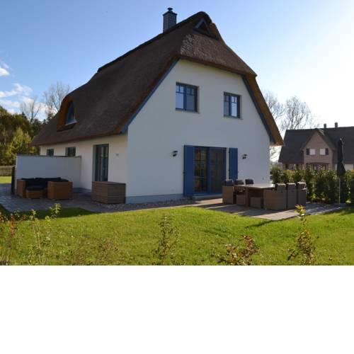 Spacious Holiday Home in Rerik near Baltic Sea Beach