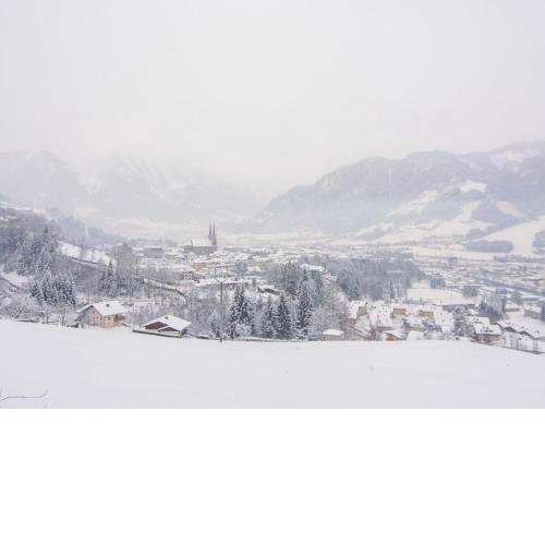 Spacious Holiday Home in Sankt Johann im Pongau with Garden