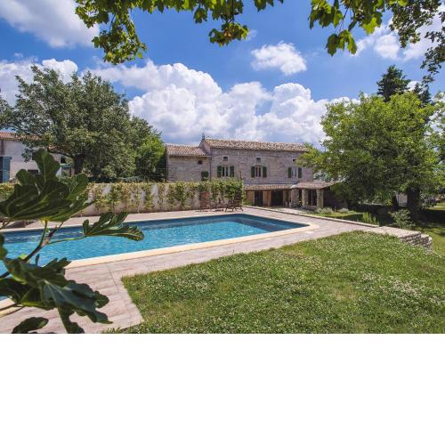 Spacious Holiday Home in Svetvincenat with Pool