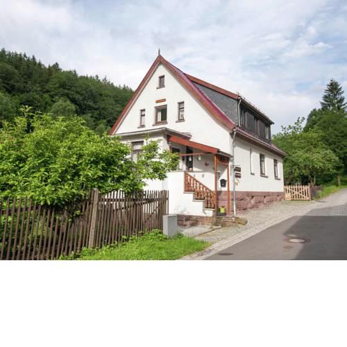 Spacious Holiday Home in Unterschonau near Forest
