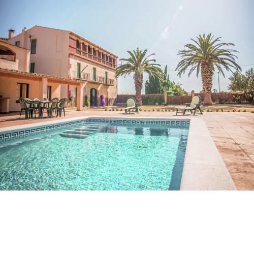Spacious Holiday Home with Private Poolin Catalonia