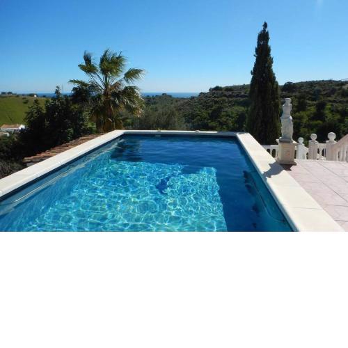 Spacious house with sea view