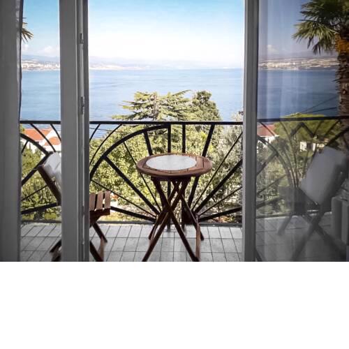 Spacious Opatija Apartment for 6 people
